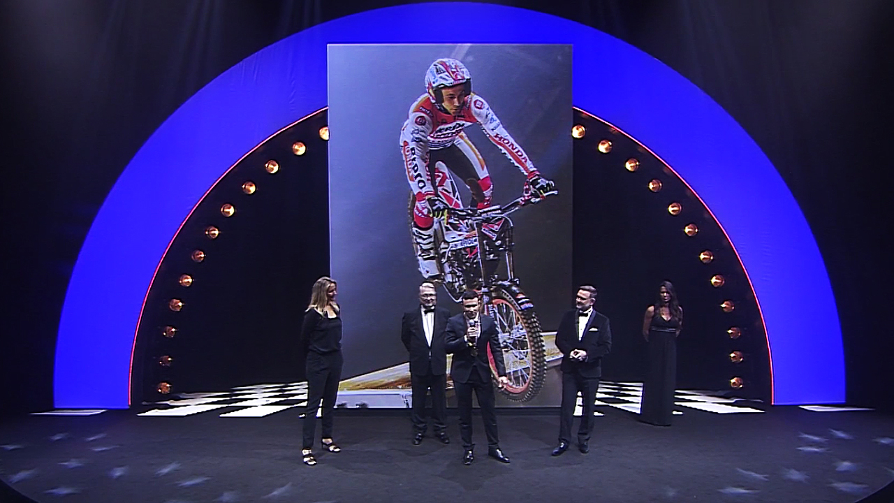 El Campe�n del Mundo de X-Trial Toni Bou en los FM Awards